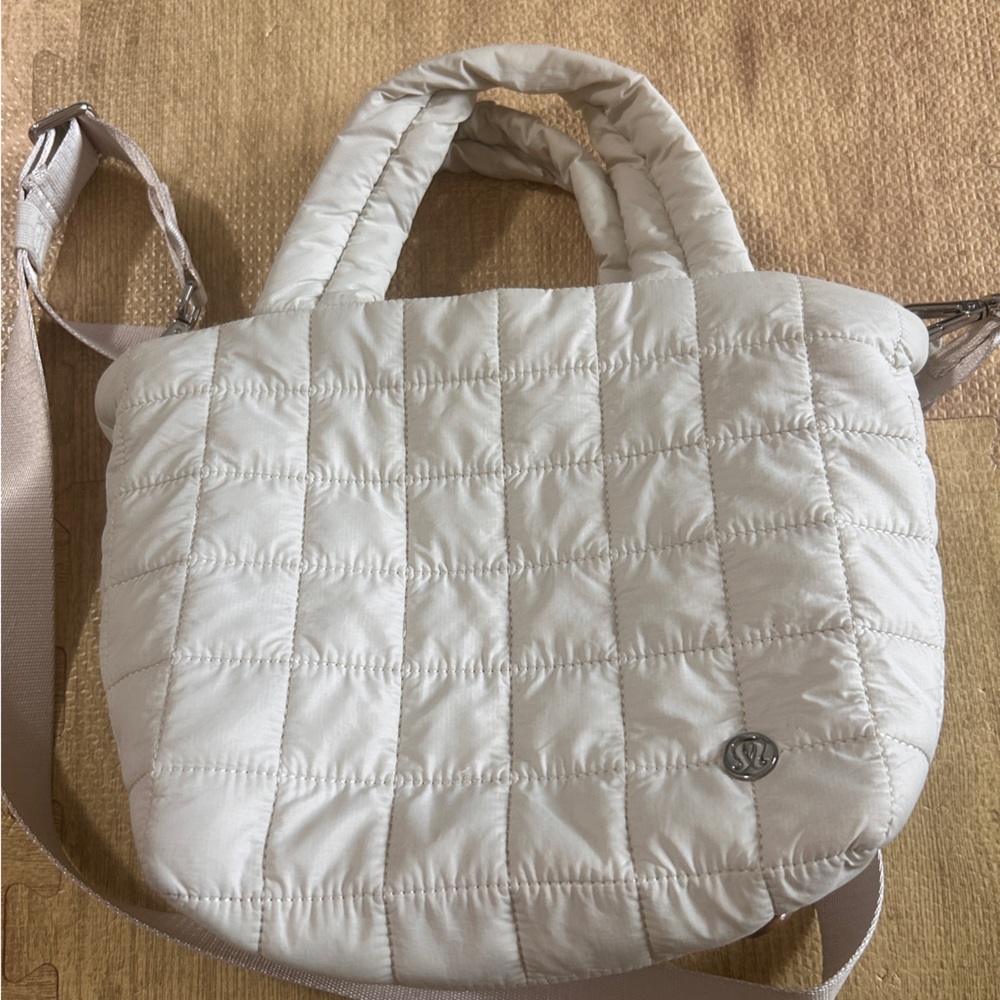 Lululemon Cream/white Quilted Tote Bag - 5L